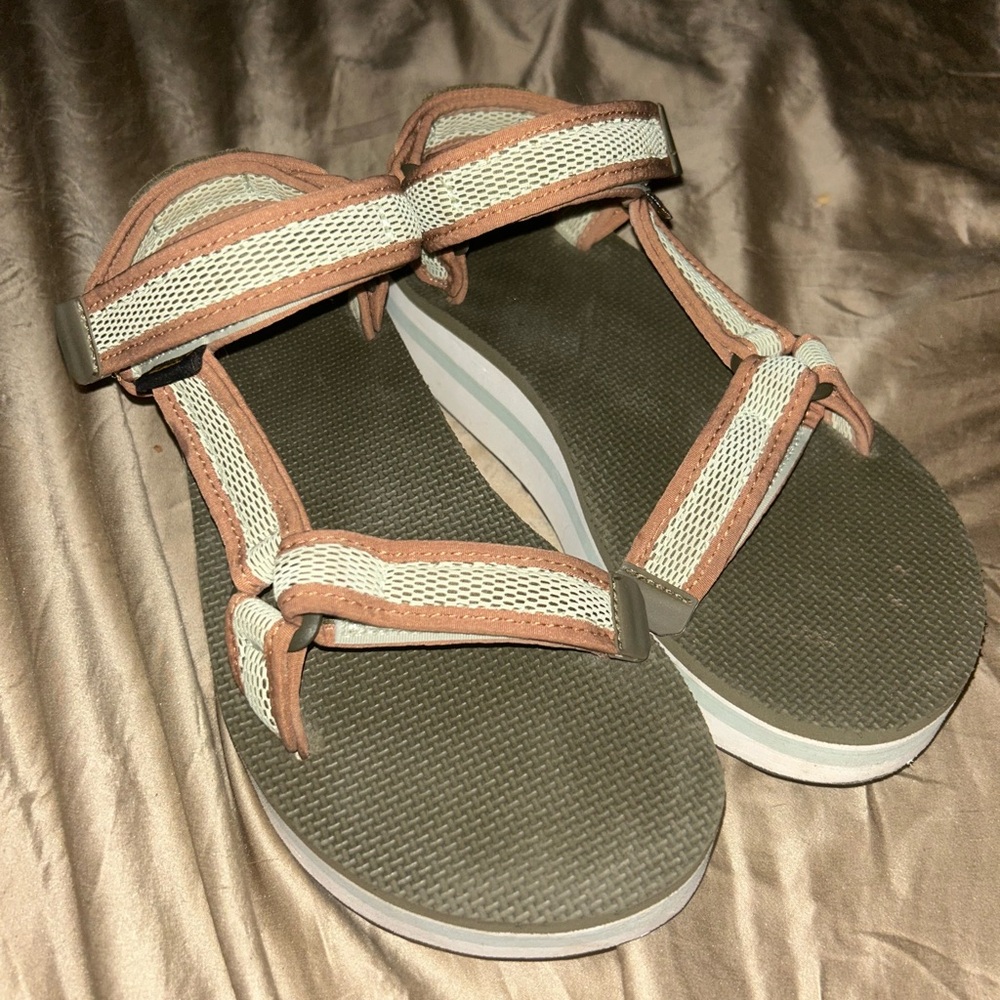 Teva Olive Green and Tan Women's Sport Sandals